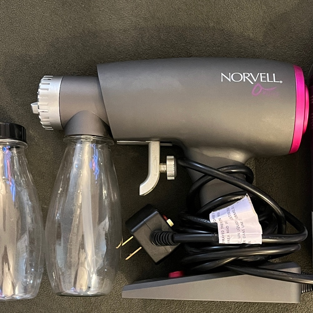 EUC Norvell oasis handheld spray tan machine gun